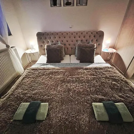 Ubytovani Hrusky Nyaraló *